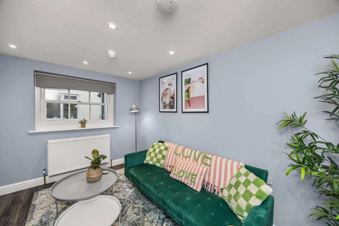 Garden Apartment Grand Central-Courtyard Garden! Brighton
